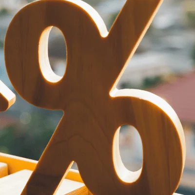Crédit immobilier en 2025 : faut-il emprunter maintenant ou attendre une nouvelle baisse des taux ?